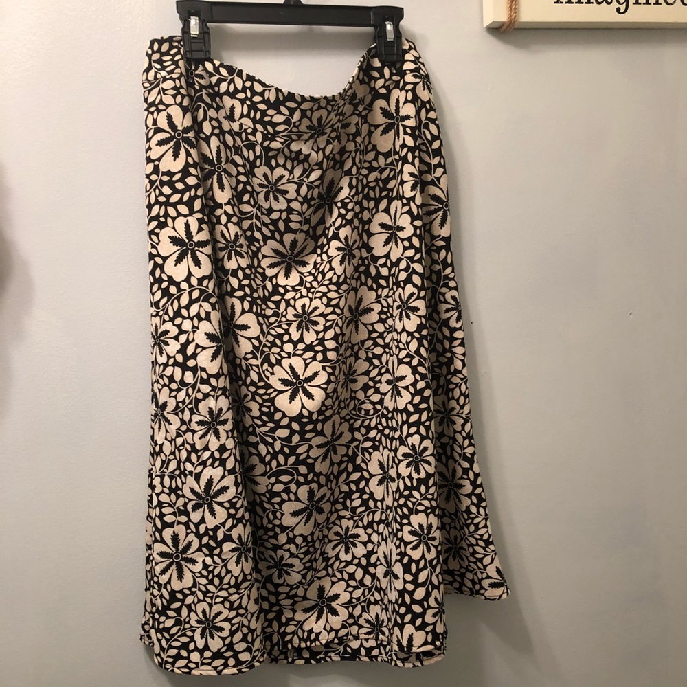 Sag Harbor Black Tan Midi Skirt
